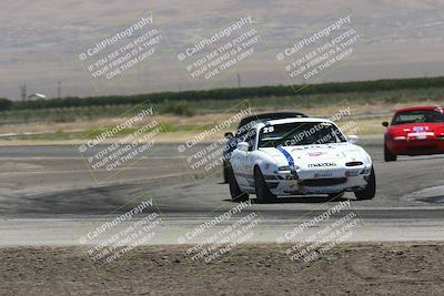 media/Jun-01-2024-CalClub SCCA (Sat) [[0aa0dc4a91]]/Group 3/Race/